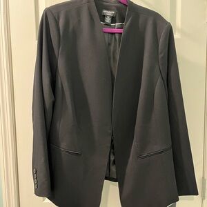 Liz Claiborne Women’s Black blazer -New